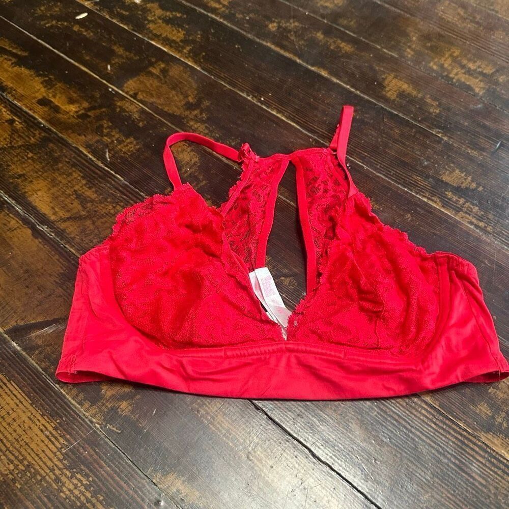 Victoria’s Secret red lace sexy loungewear M bralette